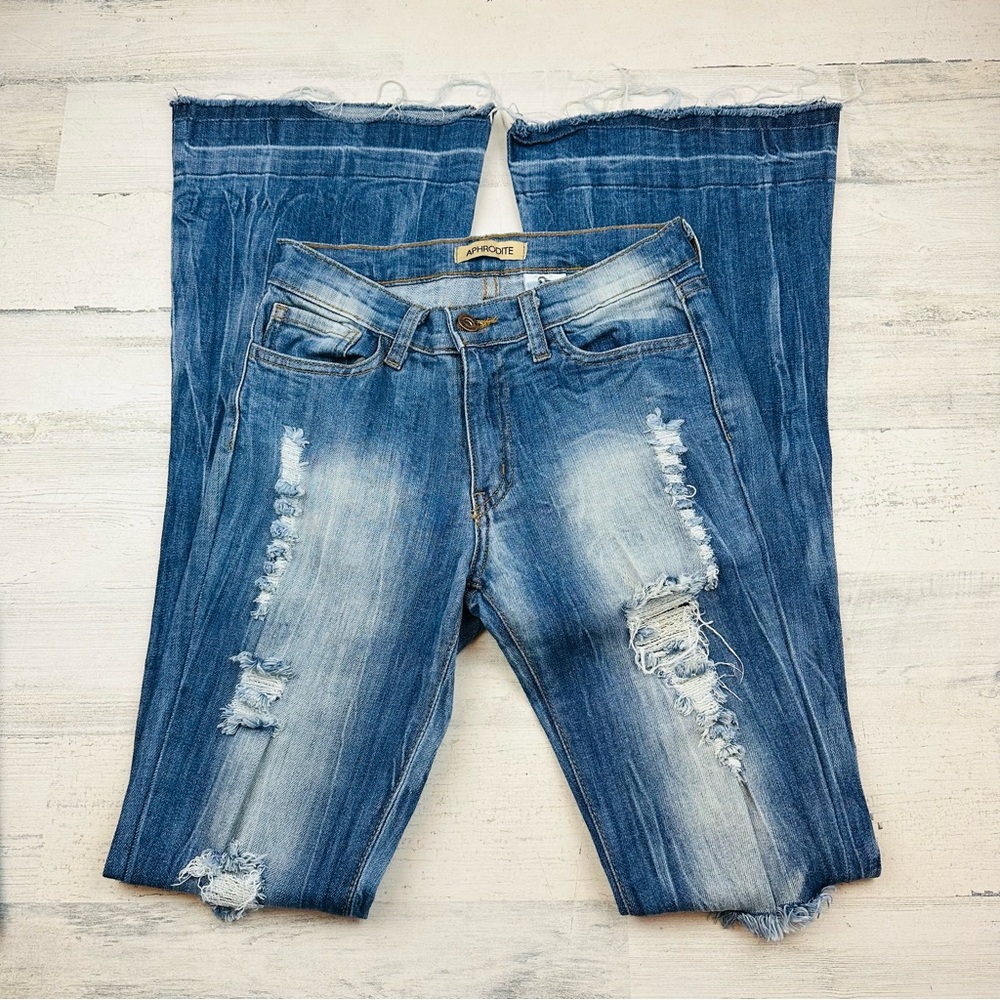 Aphrodite flare jeans sz 28